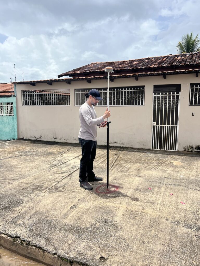 Levantamento planialtimétrico com GNSS em Brasília – Halltek