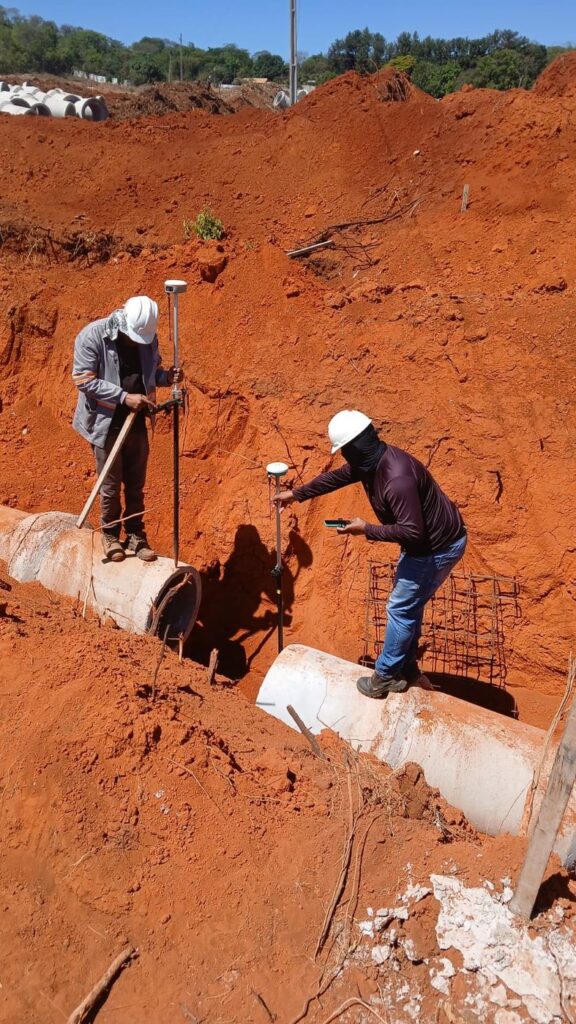 Equipe da Halltek na locação de obra